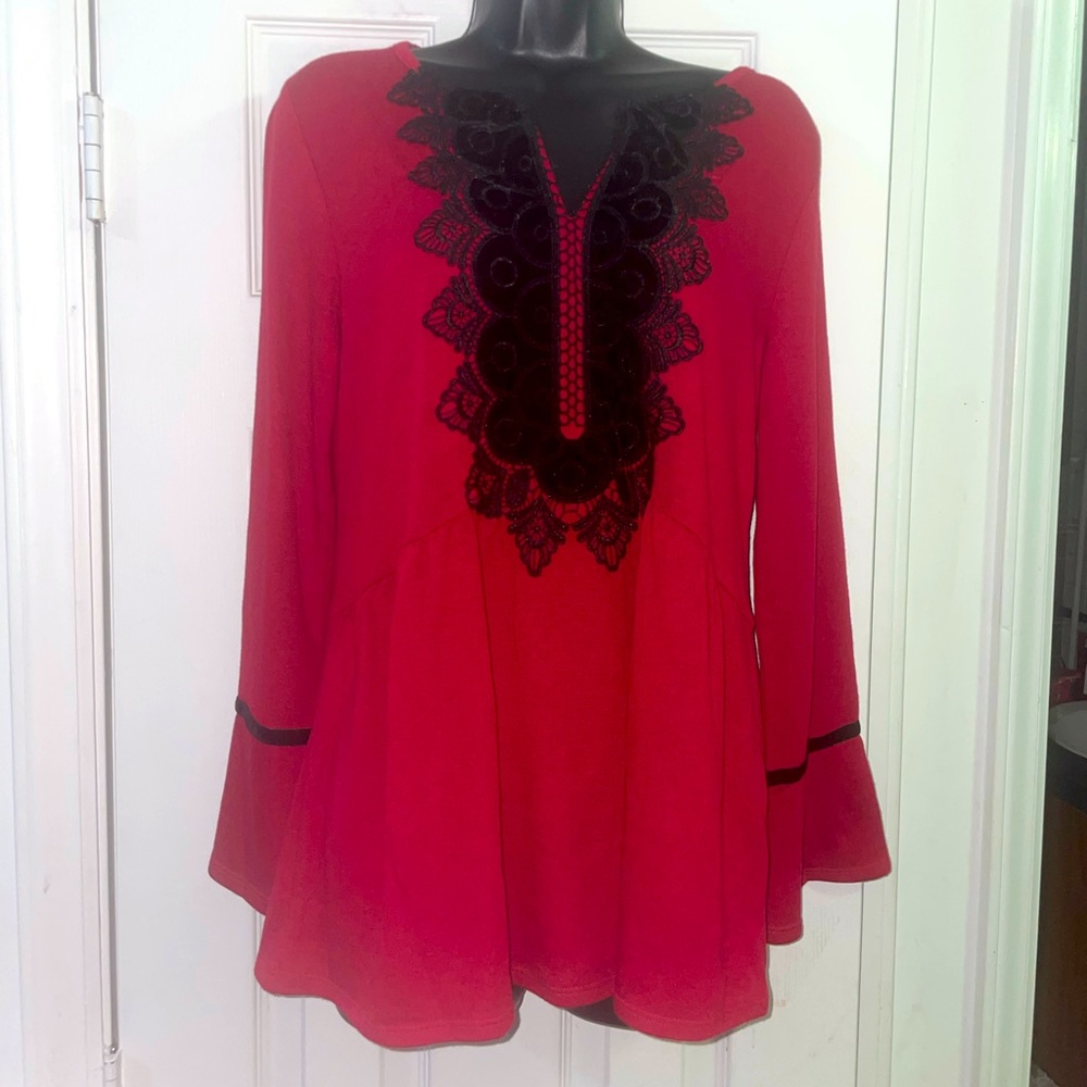 Size Large tunic top